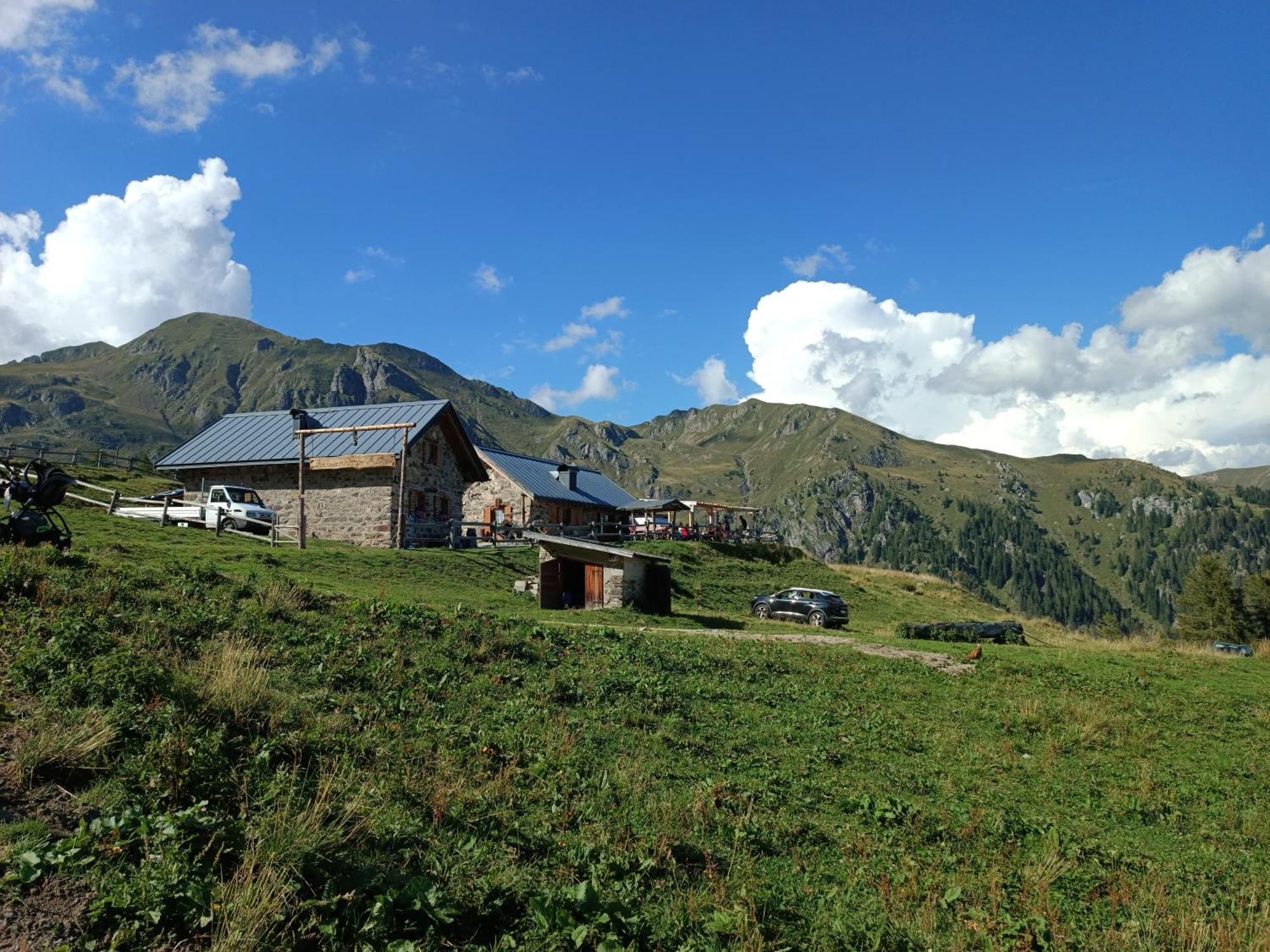 Casa Vacanze Lavanda & Rosmarino Telve Buitenkant foto